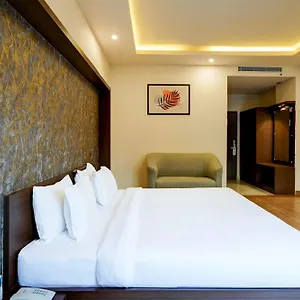 Le Mount Near Delhi Airport Hotel
